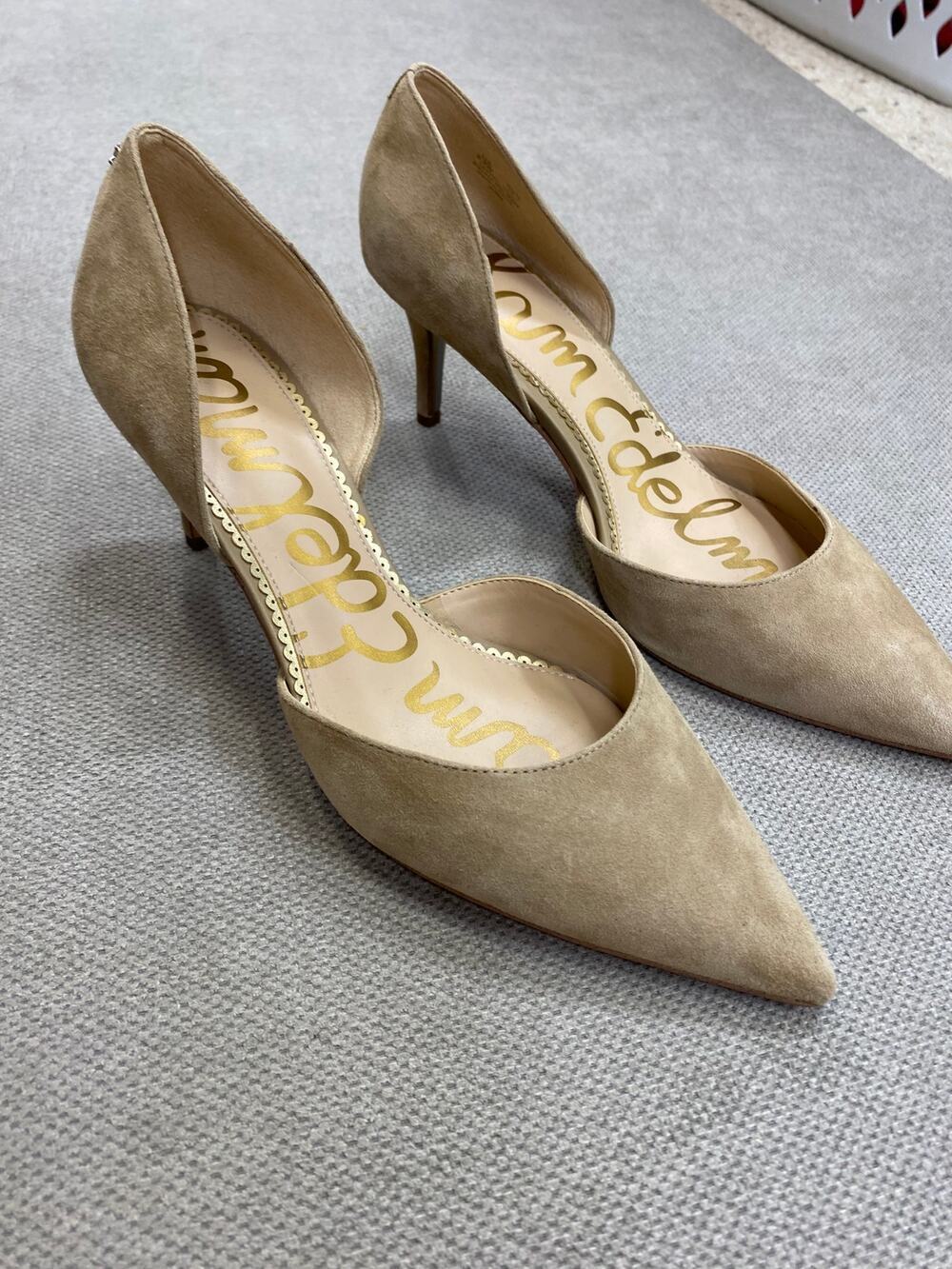 Sam Edelman Women's Beige Pointed Heel, Suede, 8.5 WIDE
